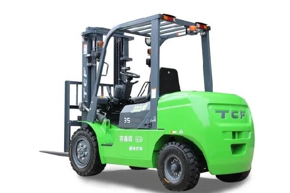 成都重型叉车使用案例与法律风险