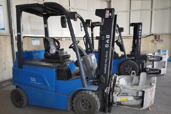 新能源重型叉车维修“三电系统”难题